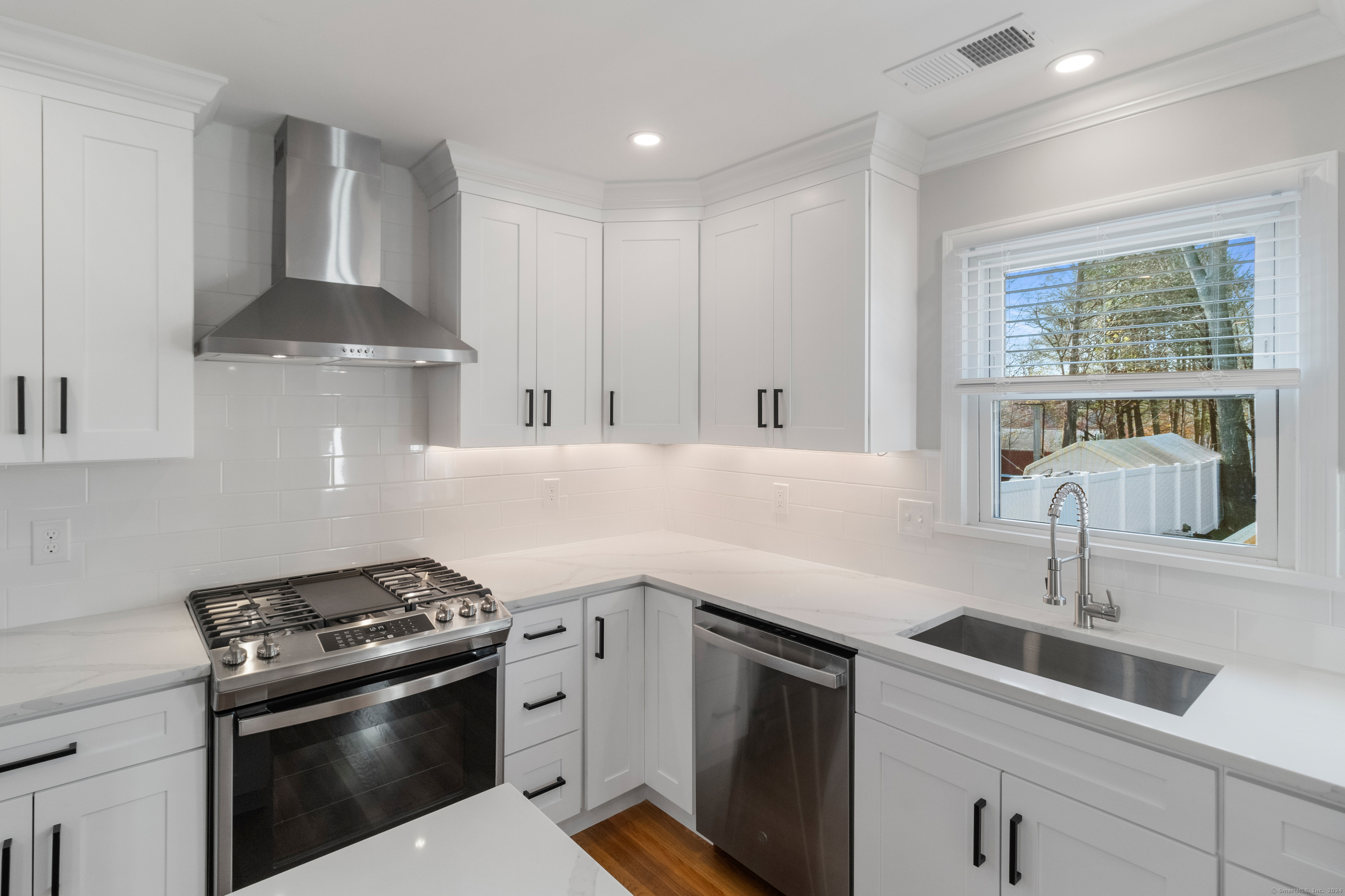 59 Clinton, Norwalk, 06854, 3 Bedrooms Bedrooms, ,2 BathroomsBathrooms,Residential Rental,For Sale,Clinton,24101487