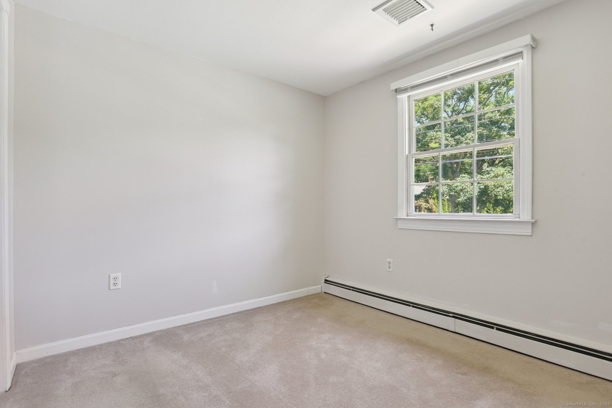 205 Ocean View, Groton, 06355, 3 Bedrooms Bedrooms, ,2 BathroomsBathrooms,Single Family For Sale,For Sale,Ocean View,24100453