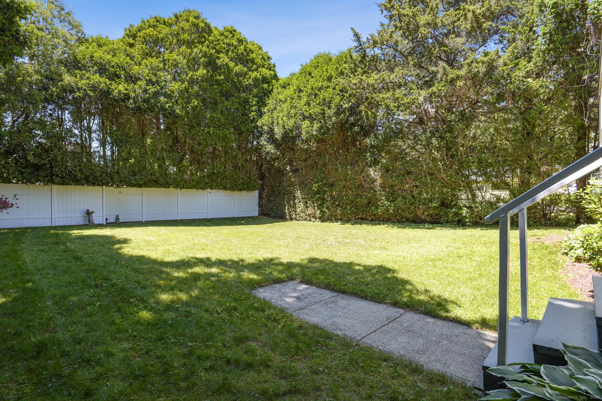 205 Ocean View, Groton, 06355, 3 Bedrooms Bedrooms, ,2 BathroomsBathrooms,Single Family For Sale,For Sale,Ocean View,24100453