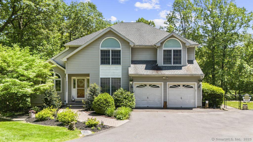 17 Raven Crest Drive Bethel CT