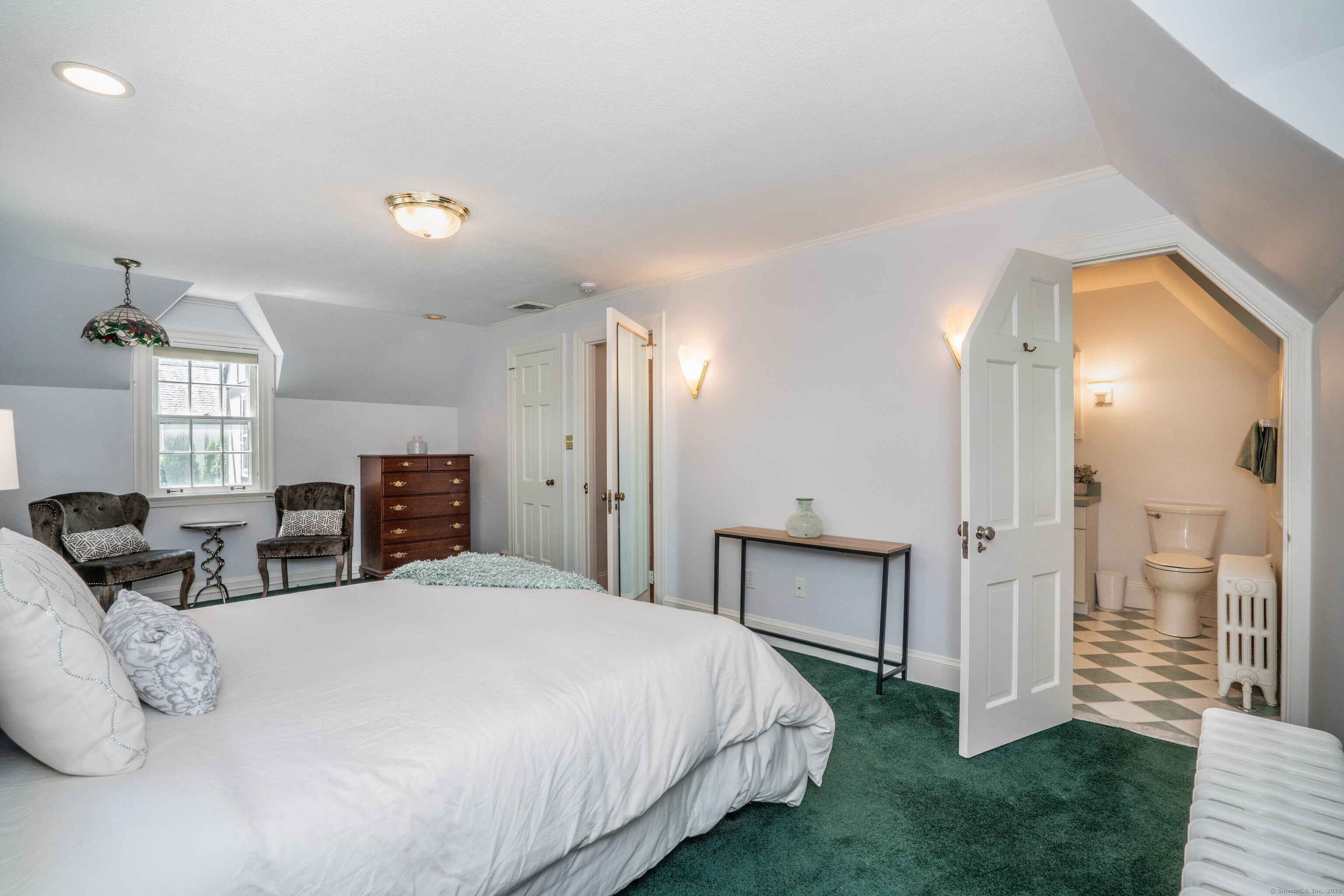 10 Norwood, West Hartford, 06117, 5 Bedrooms Bedrooms, ,4 BathroomsBathrooms,Single Family For Sale,For Sale,Norwood,24101513