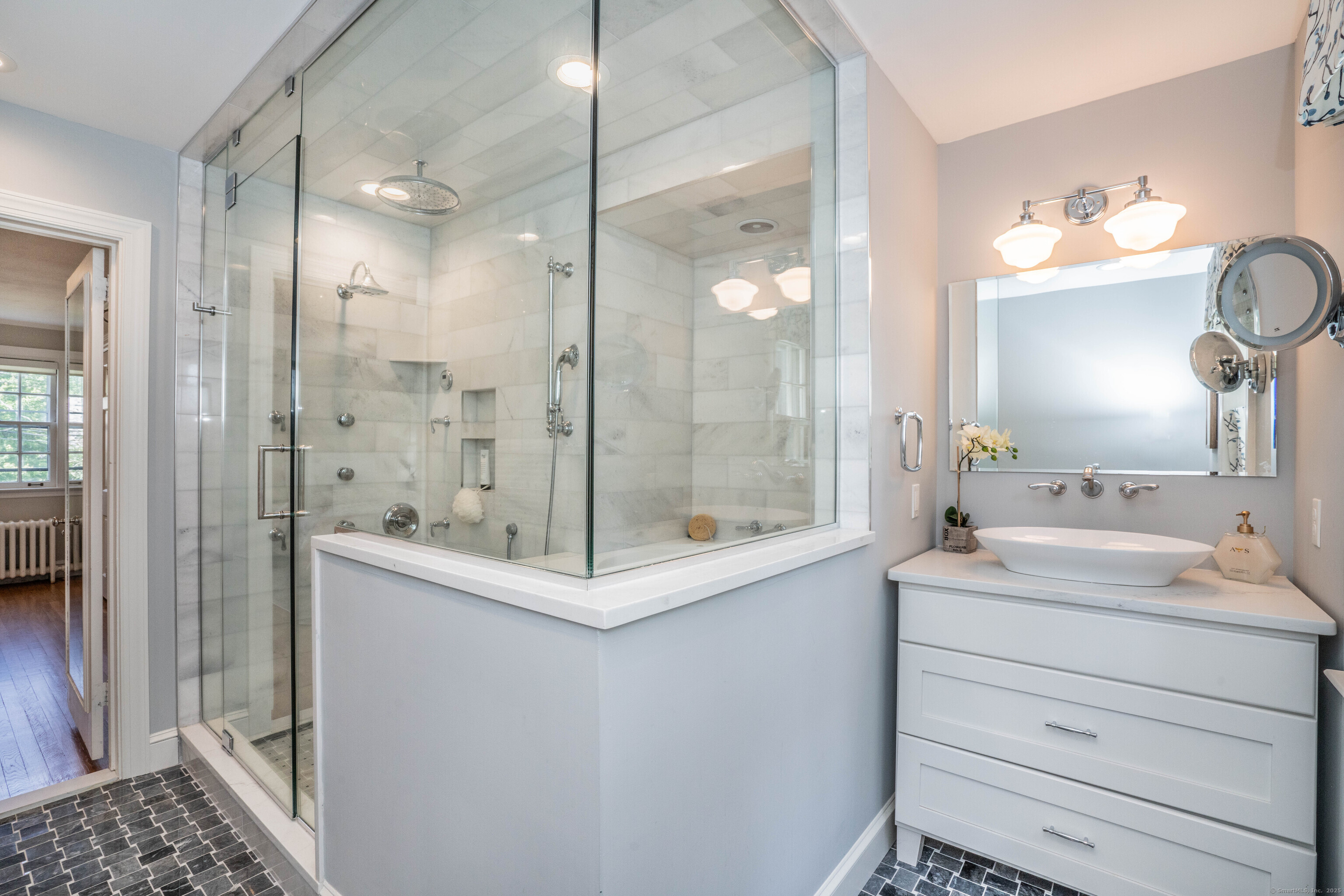 10 Norwood, West Hartford, 06117, 5 Bedrooms Bedrooms, ,4 BathroomsBathrooms,Single Family For Sale,For Sale,Norwood,24101513