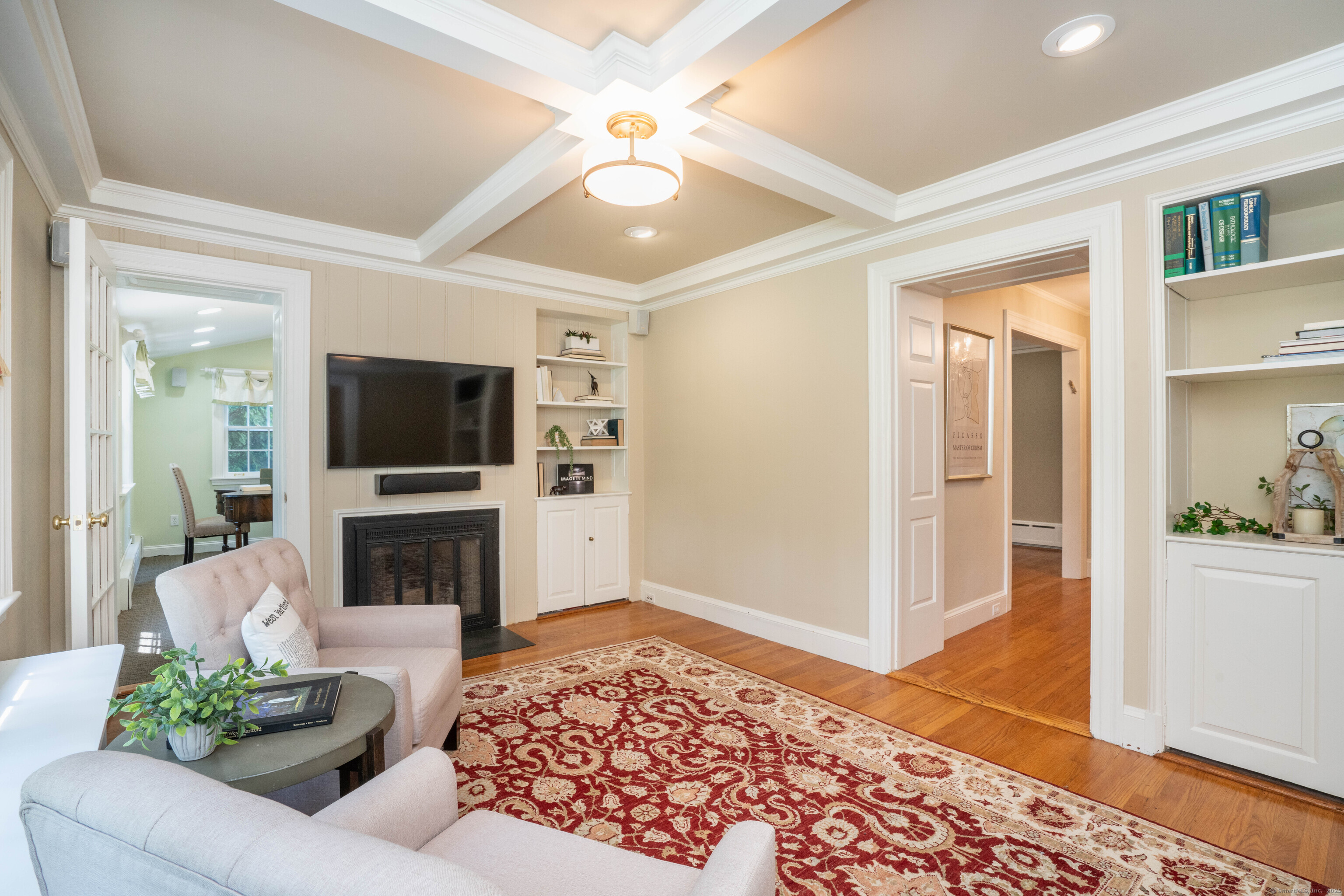 10 Norwood, West Hartford, 06117, 5 Bedrooms Bedrooms, ,4 BathroomsBathrooms,Single Family For Sale,For Sale,Norwood,24101513