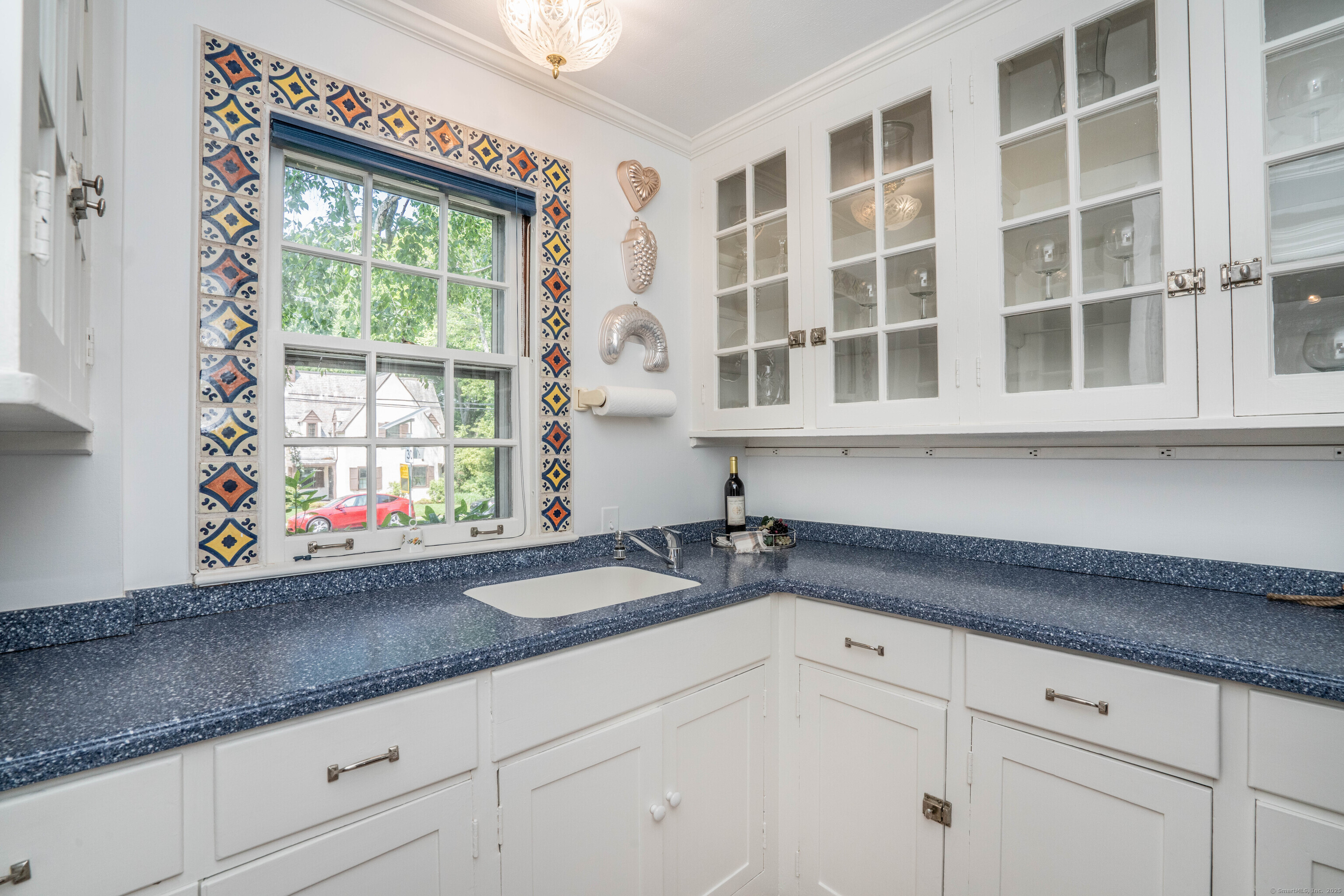 10 Norwood, West Hartford, 06117, 5 Bedrooms Bedrooms, ,4 BathroomsBathrooms,Single Family For Sale,For Sale,Norwood,24101513