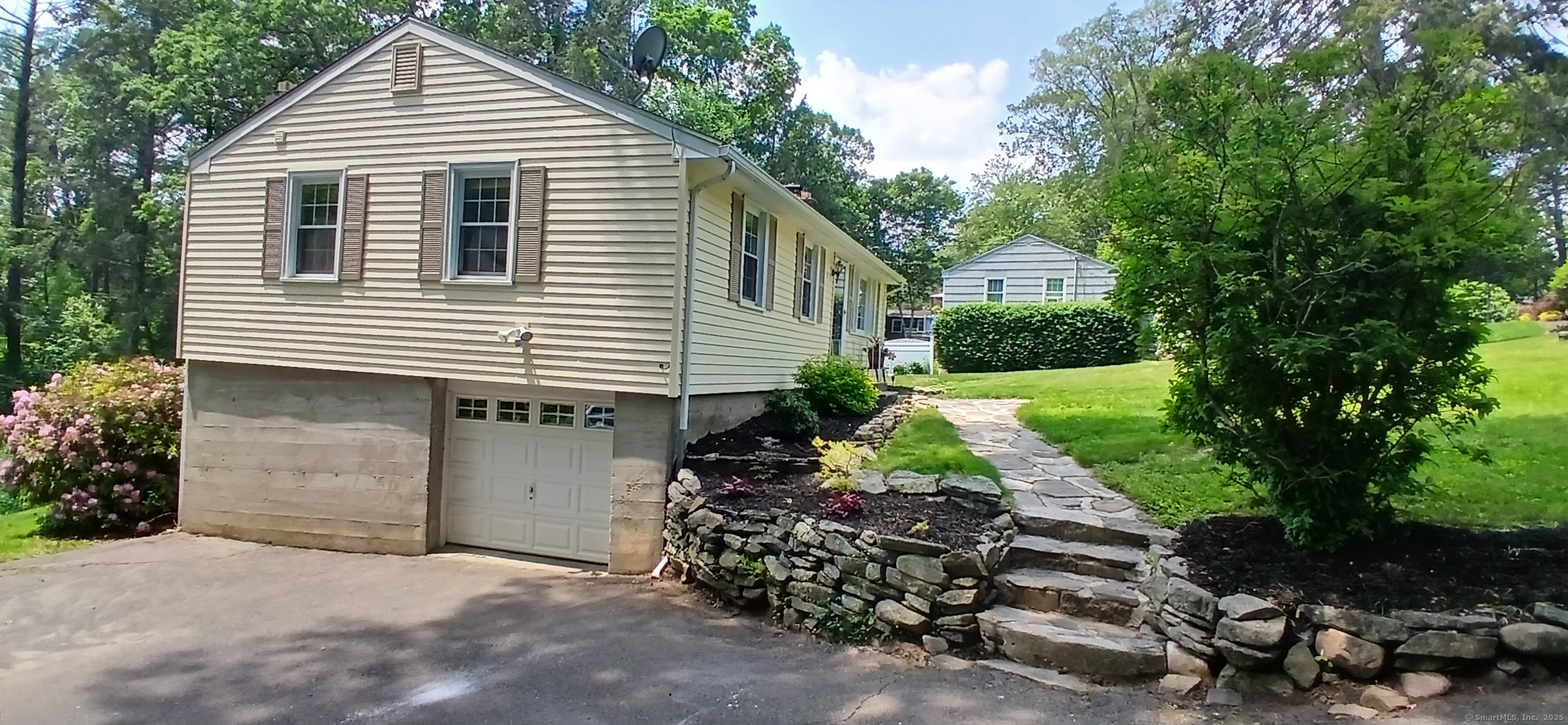 33 Bristol Drive Canton CT
