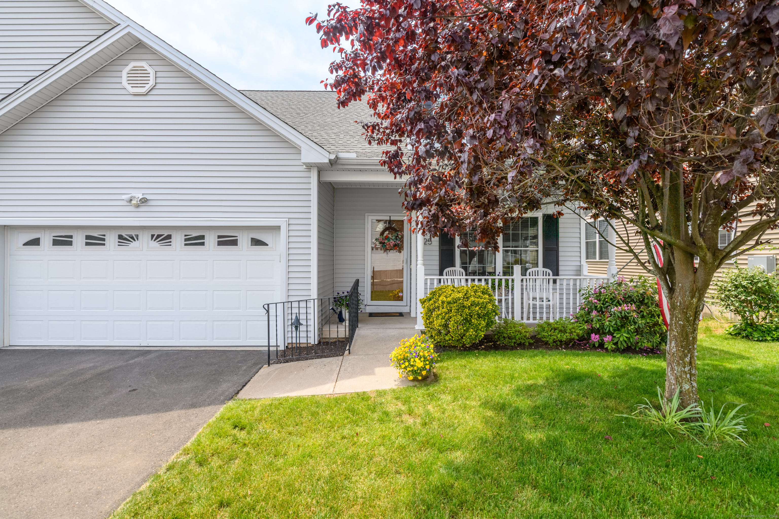25 Fairfield Lane Glastonbury CT