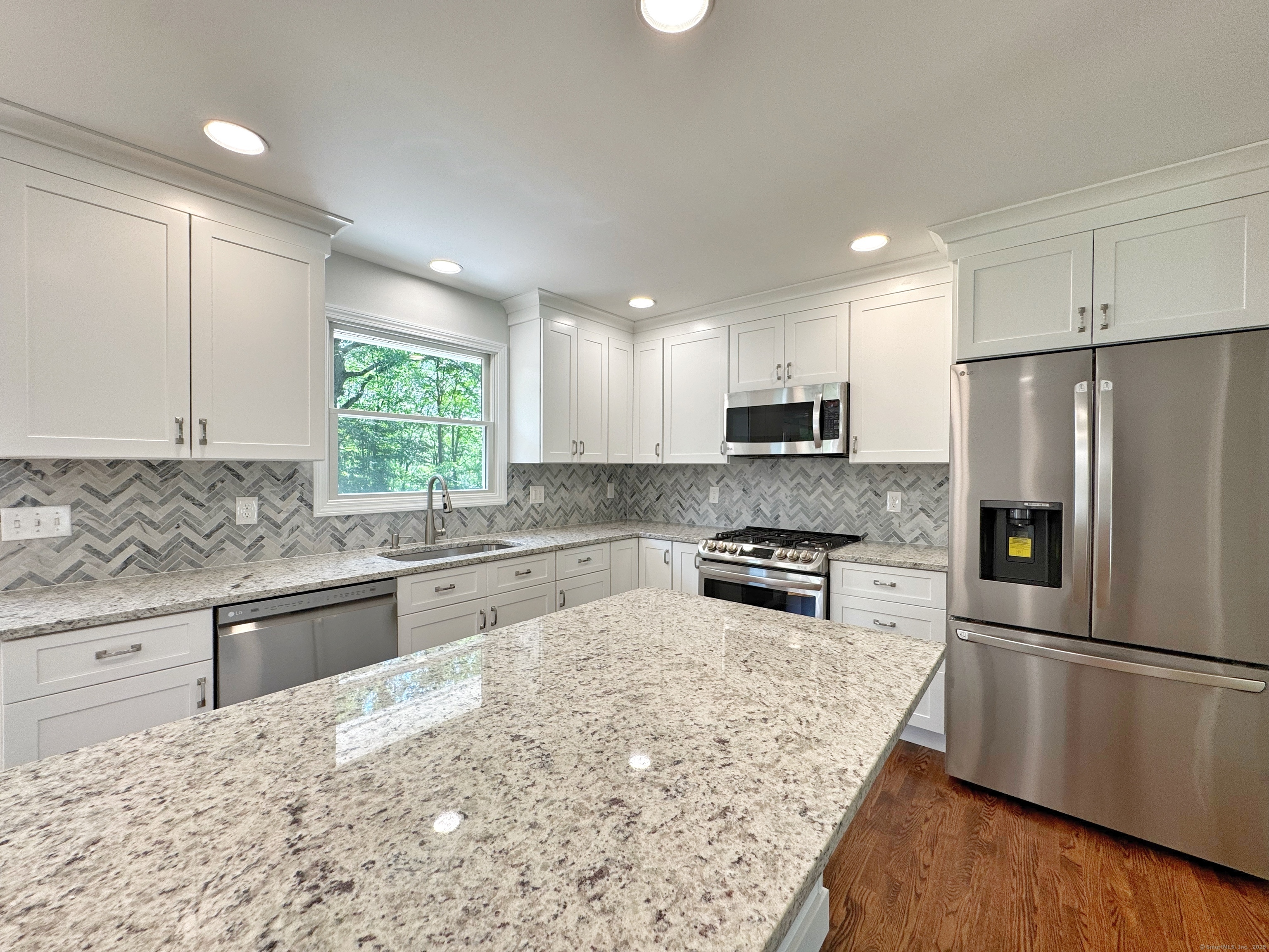 17 Currituck Road Newtown CT