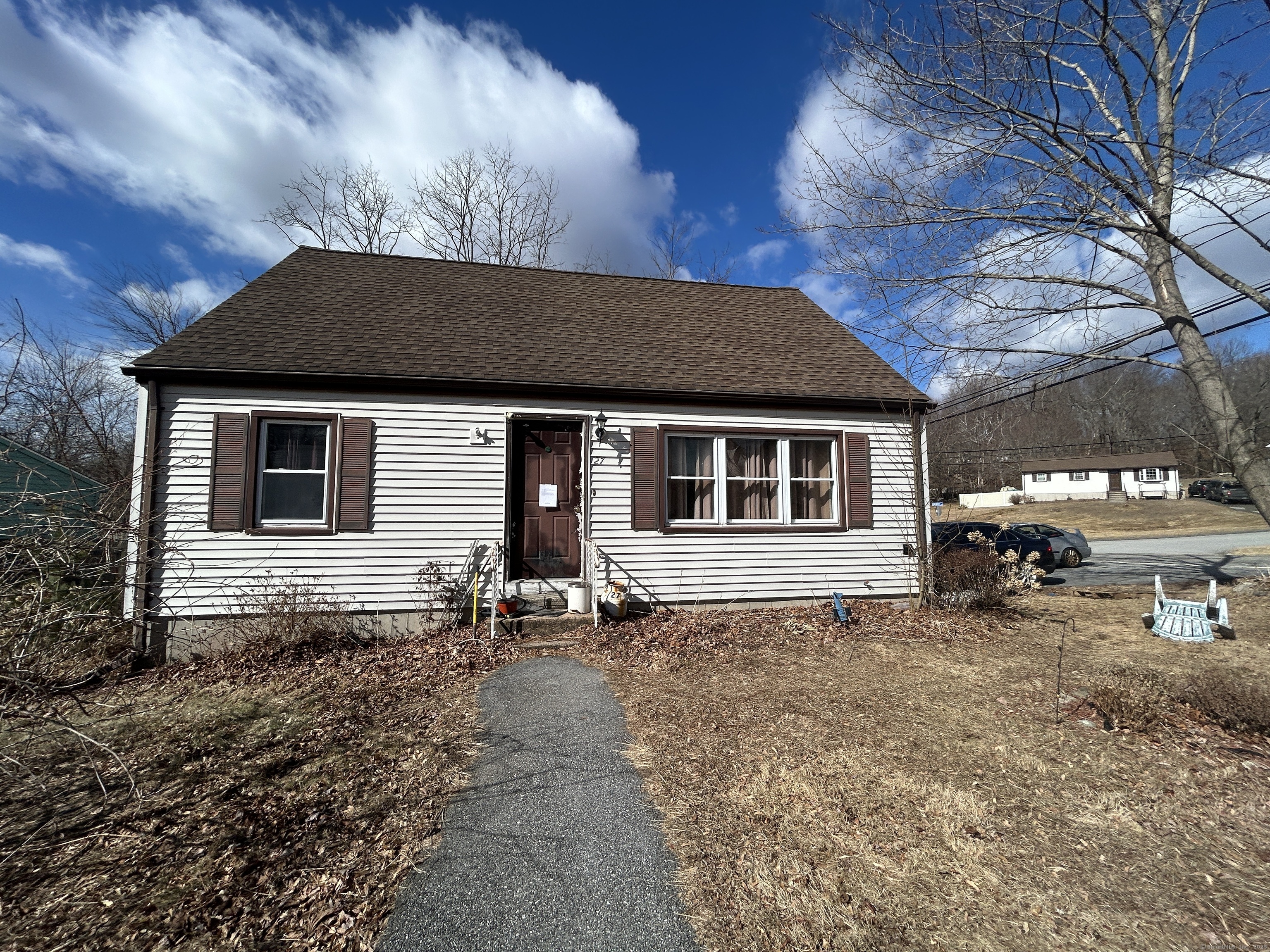 27 Club Lane Plymouth CT