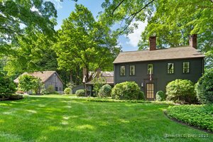 20 Taunton Hill Road