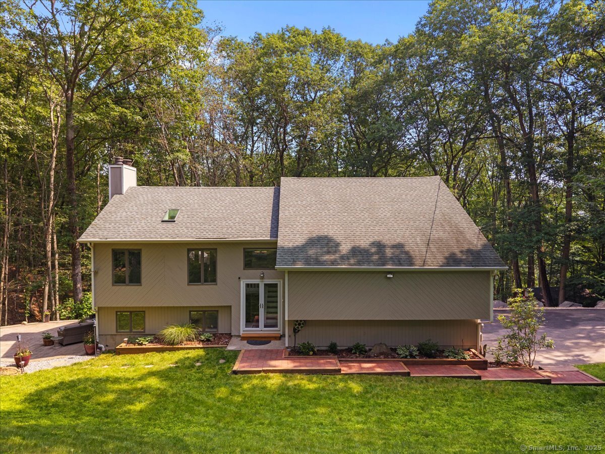 2 Round Hill Road Shelton CT