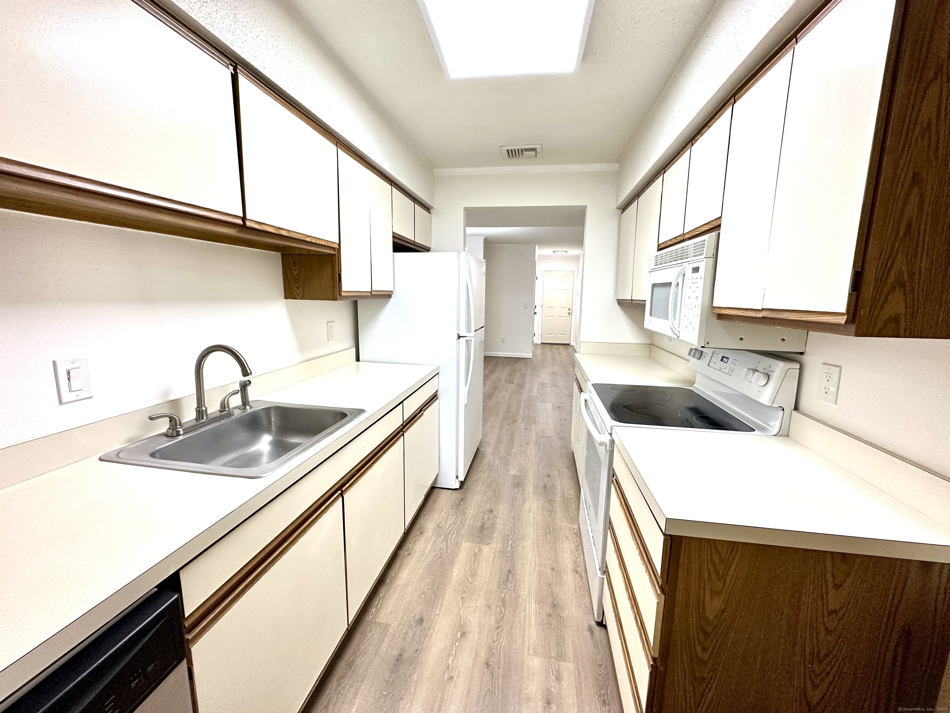 1 Concorde Way B3