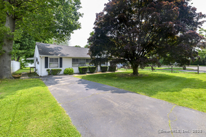 39 Hearthstone Court