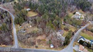 Homes for sale in Salisbury, CT | 294 Lime Rock Rd, Salisbury, CT 06039 | MLS# 24102609