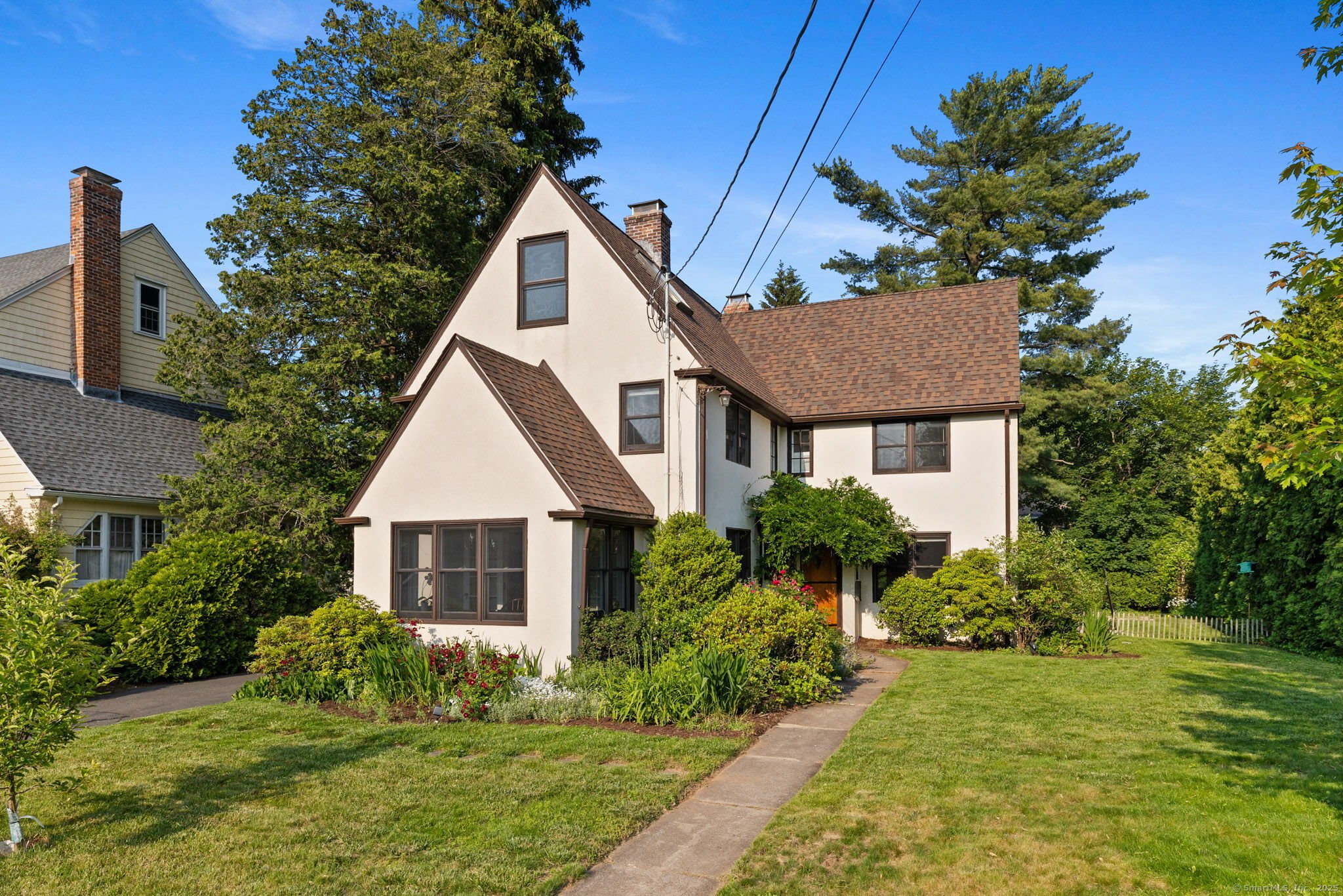 46 Auburn Road West Hartford CT