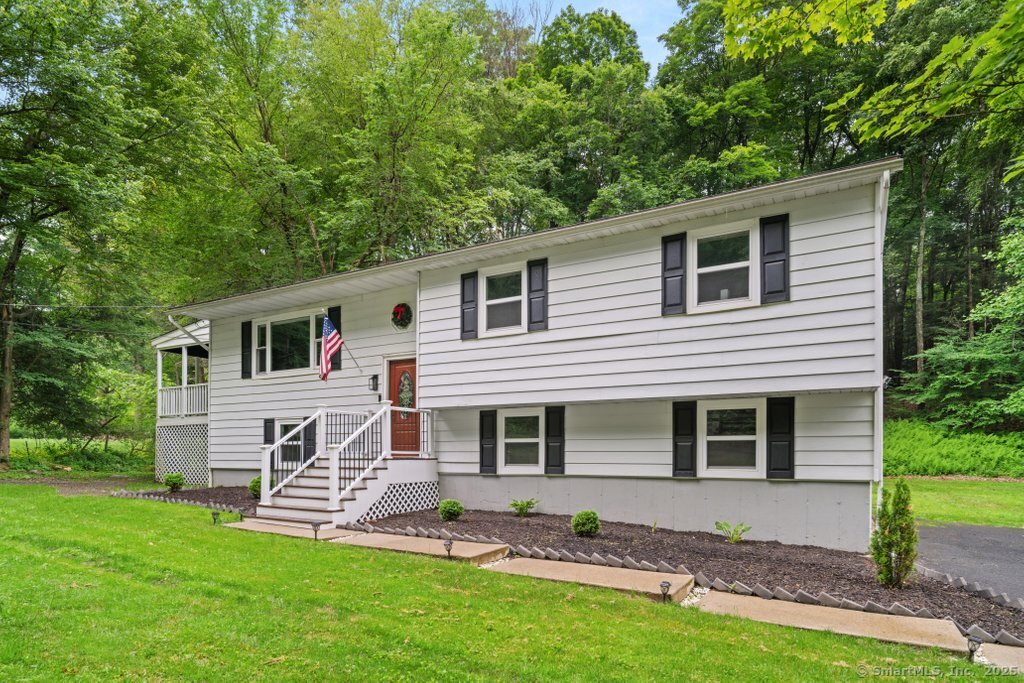 17 Valley Field Road Newtown CT