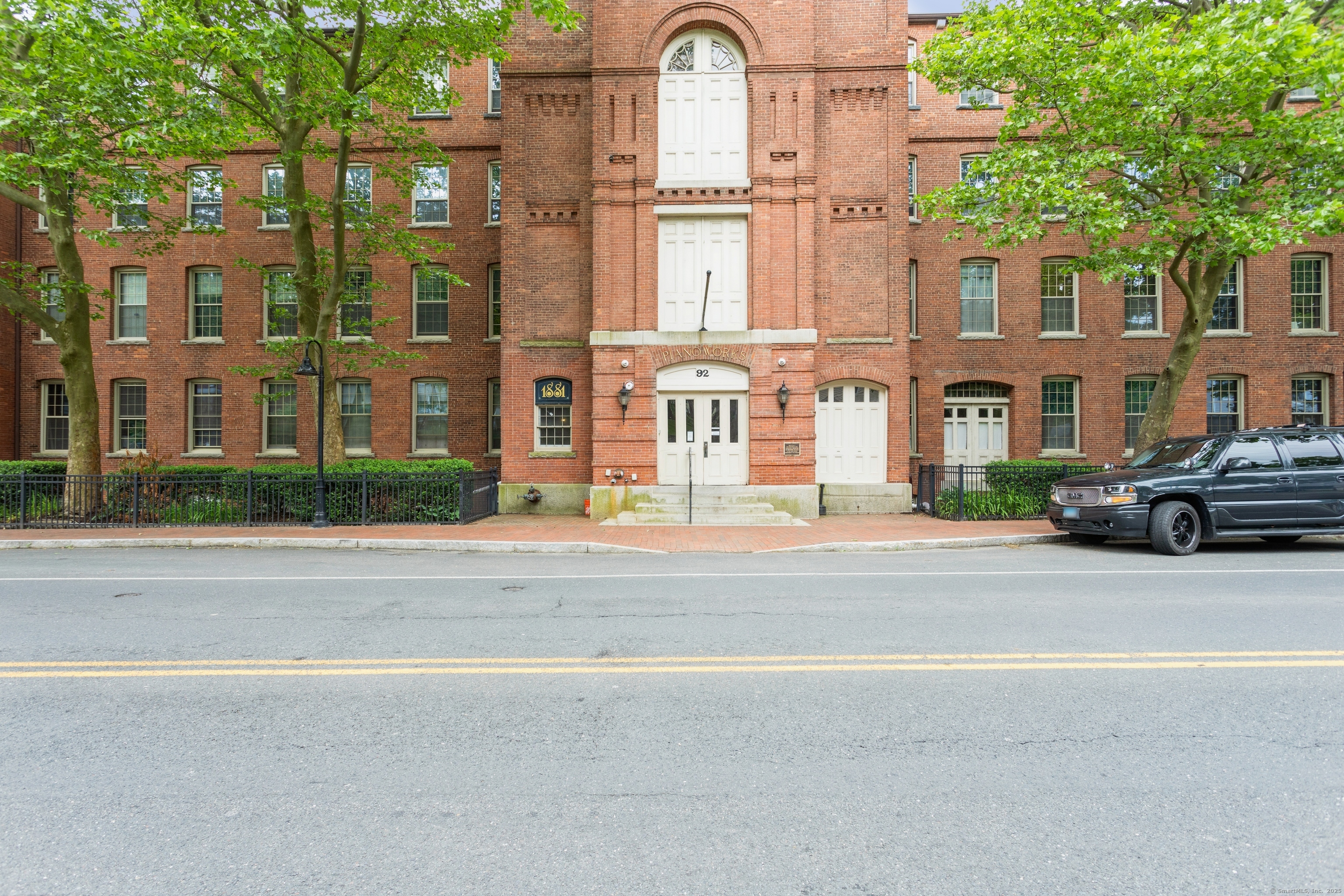 92 Main Street Deep River CT