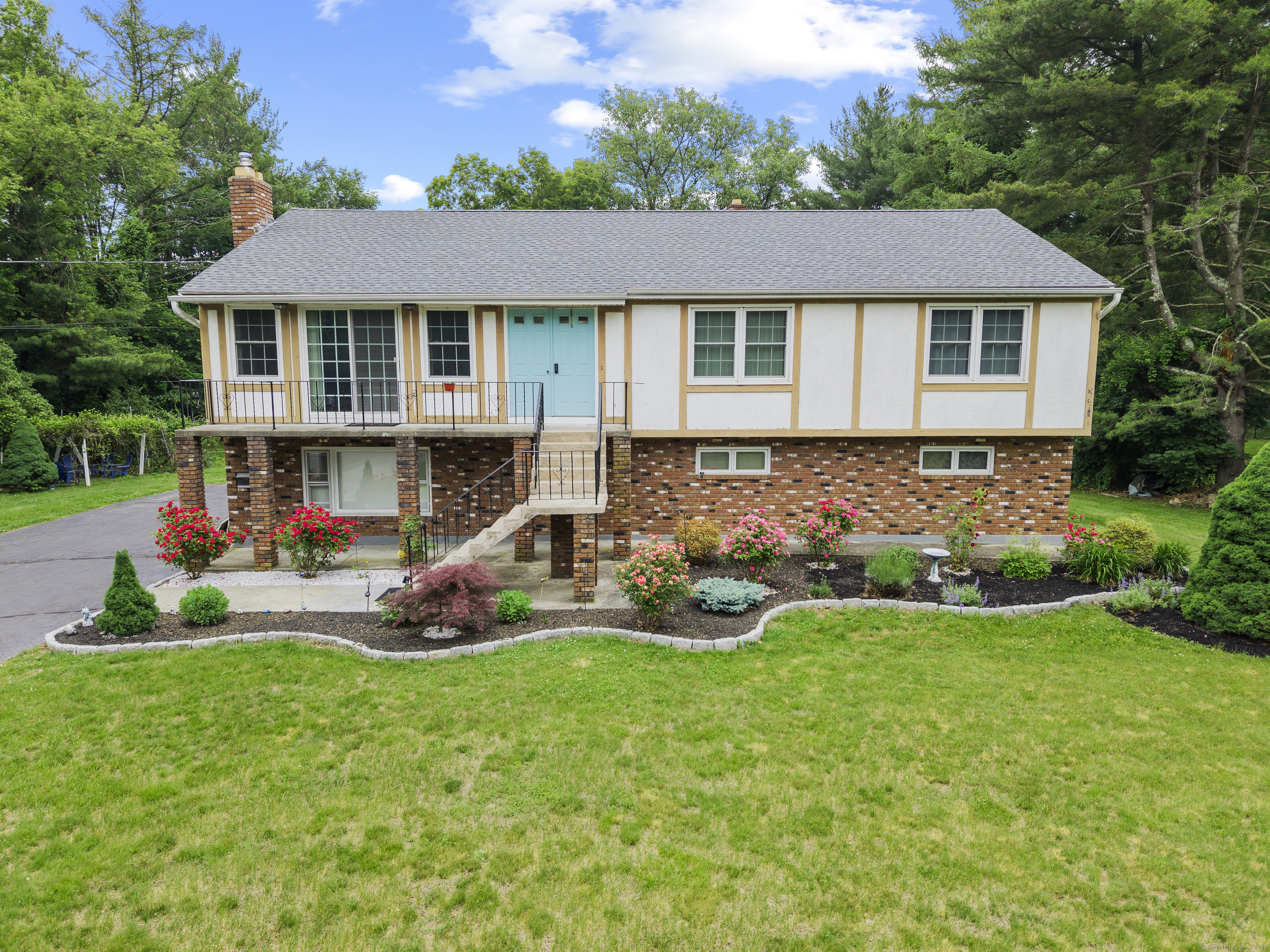 21 Sunnyside Drive North Branford CT