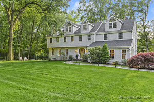 28 Carriage Drive
