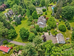 Homes for sale in Stamford, CT | 19 Skymeadow Dr, Stamford, CT 06903 | MLS# 24100993