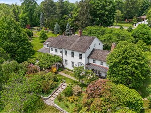 Homes for sale in Stamford, CT | 19 Skymeadow Dr, Stamford, CT 06903 | MLS# 24100993