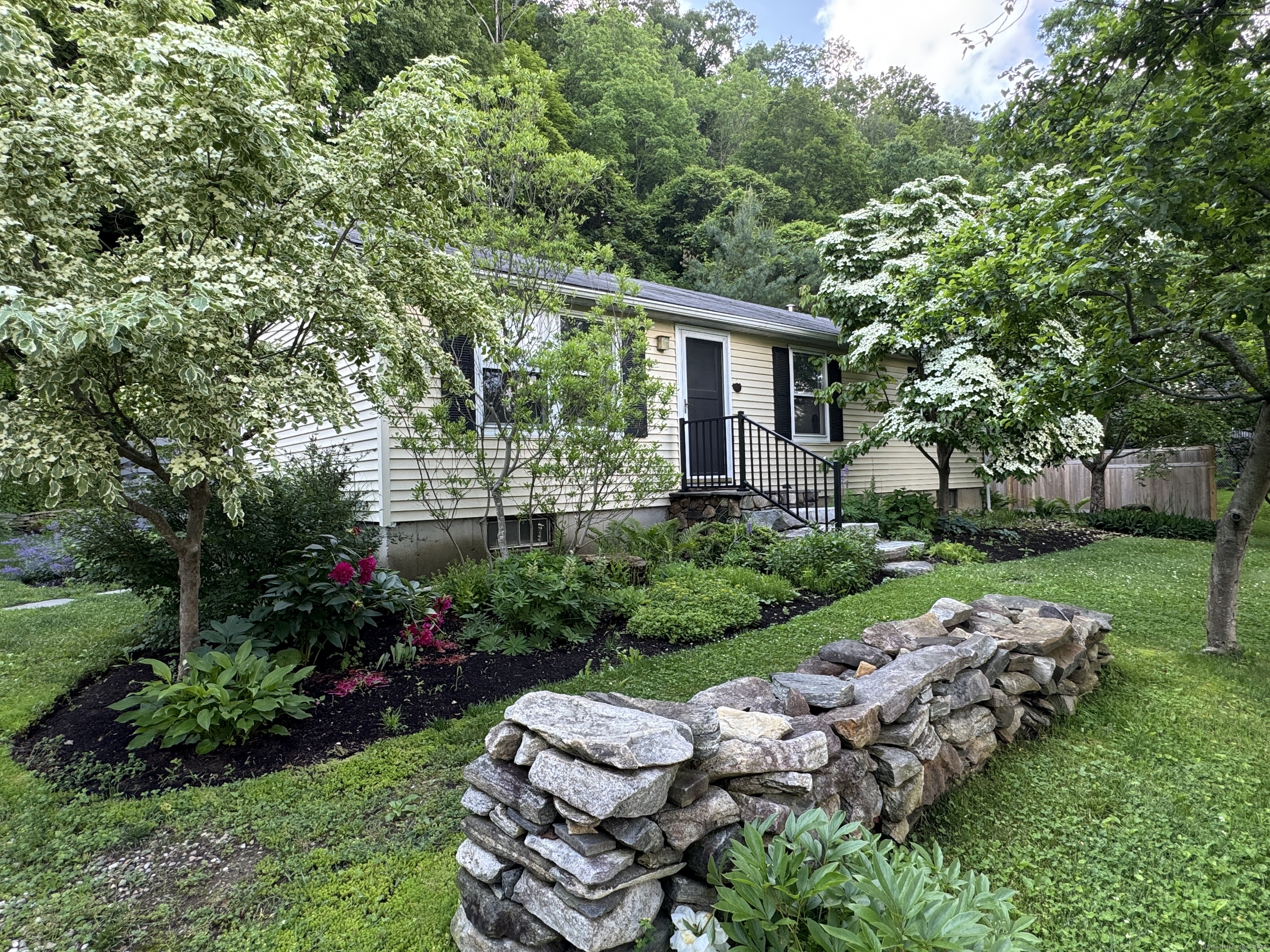 15 Echo Street Salisbury CT