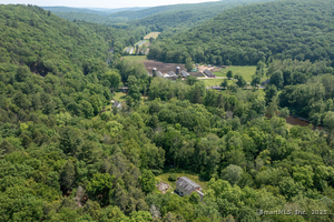 Homes for sale in Roxbury, CT | 18 Tunnel Rd, Roxbury, CT 06783 | MLS# 24085354