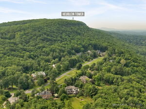 Homes for sale in Simsbury, CT | 9 Cobtail Way, Simsbury, CT 06070 | MLS# 24103125