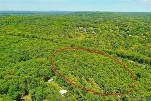 Homes for sale in Glastonbury, CT | 318 3 Mile Rd, Glastonbury, CT 06033 | MLS# 24103358