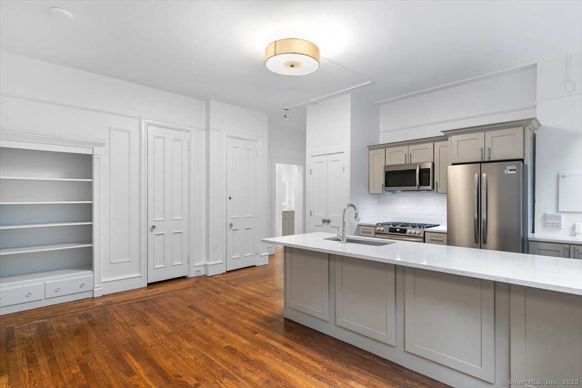284 Orange, New Haven, 06510, 4 Bedrooms Bedrooms, ,2 BathroomsBathrooms,Residential Rental,For Sale,Orange,24103394