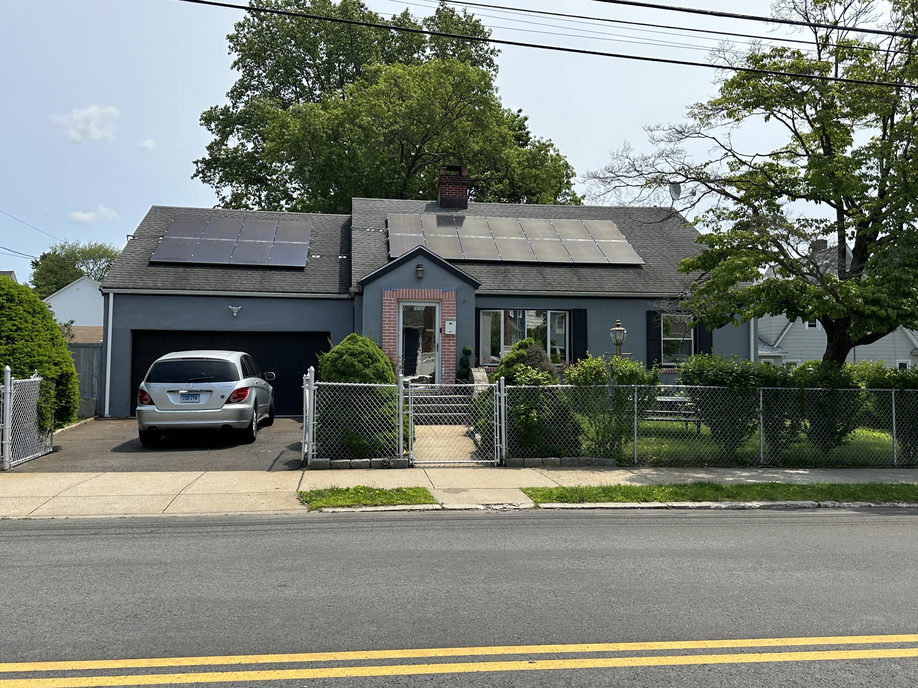350 Amsterdam Avenue Bridgeport CT