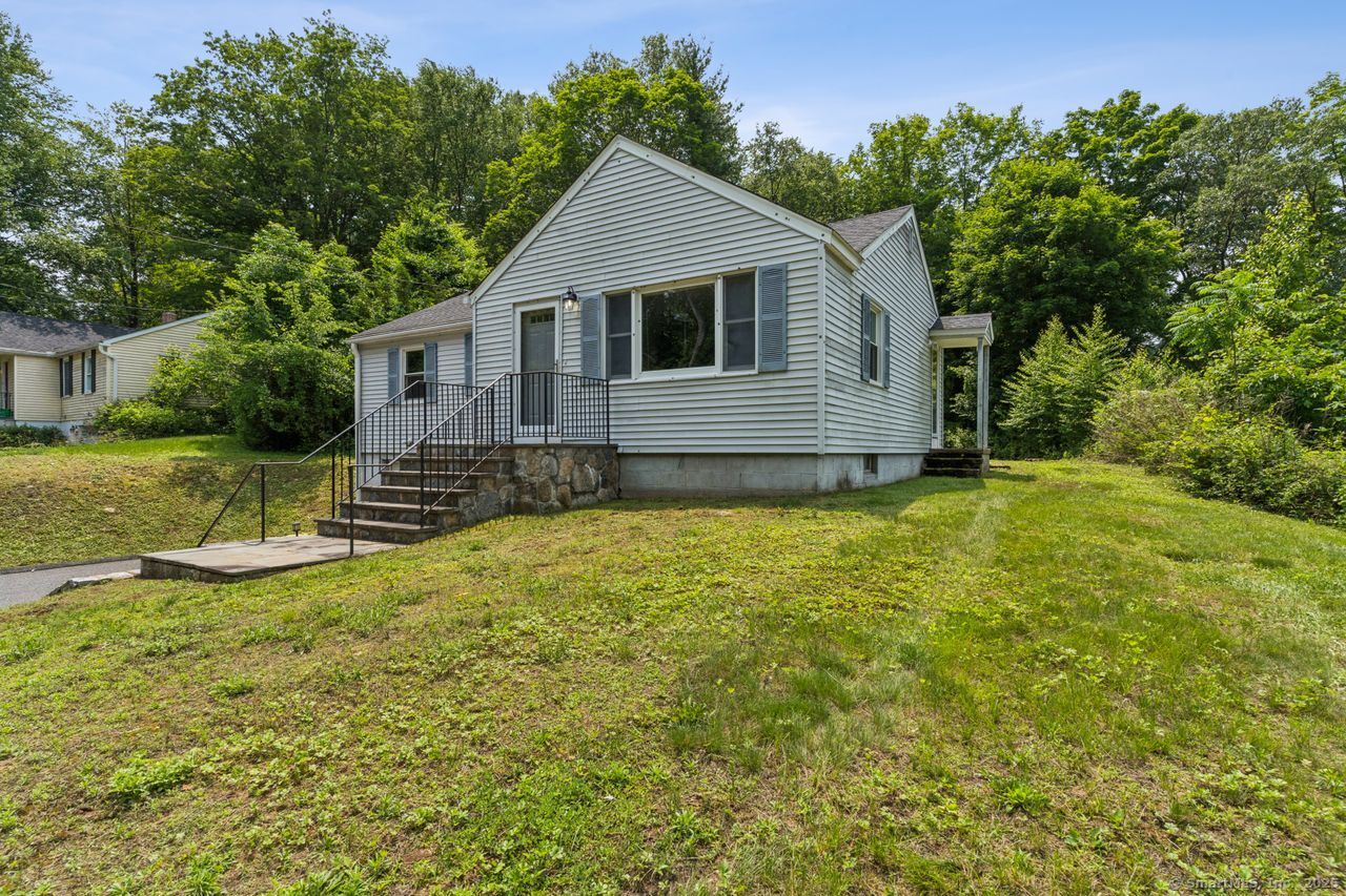 4 Buttonball Drive Newtown CT
