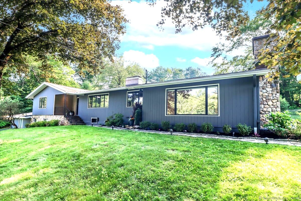 10 Fernbrook Drive Brookfield CT