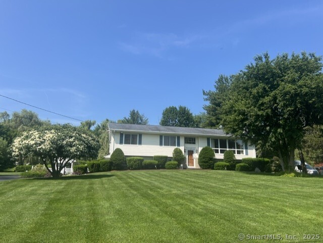 8 Gate Road Danbury CT