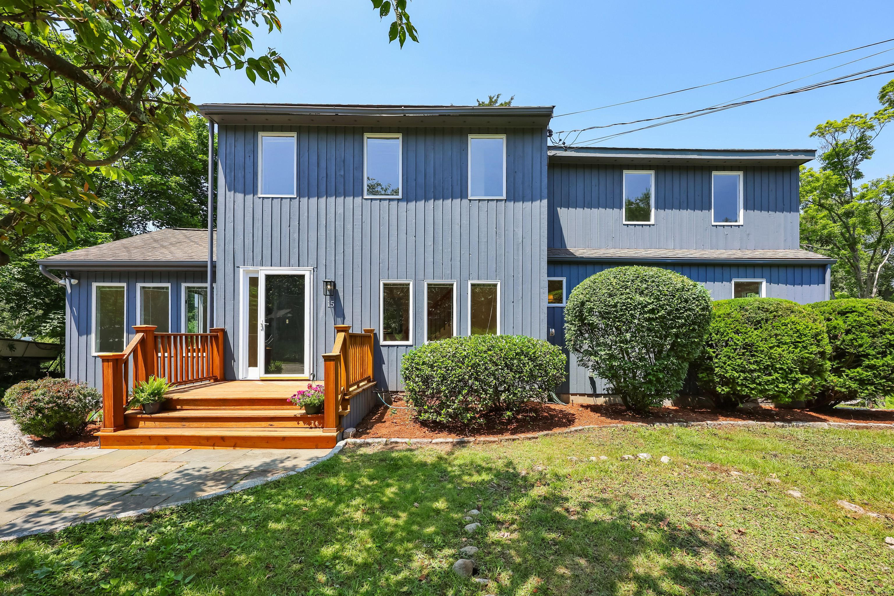15 Grumman Avenue Norwalk CT