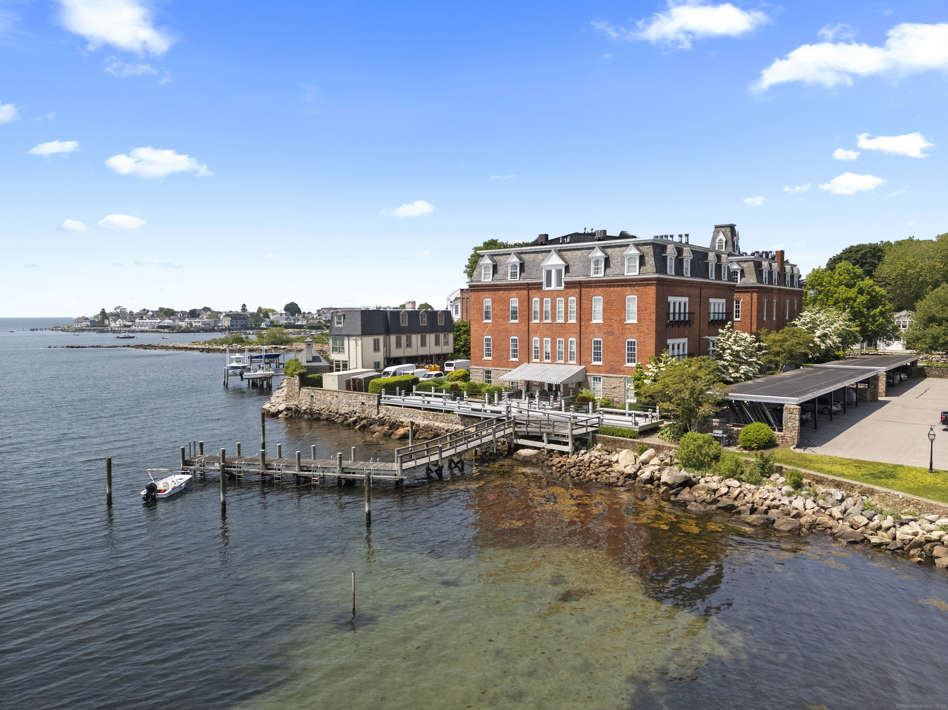 25 Orchard Street Stonington CT