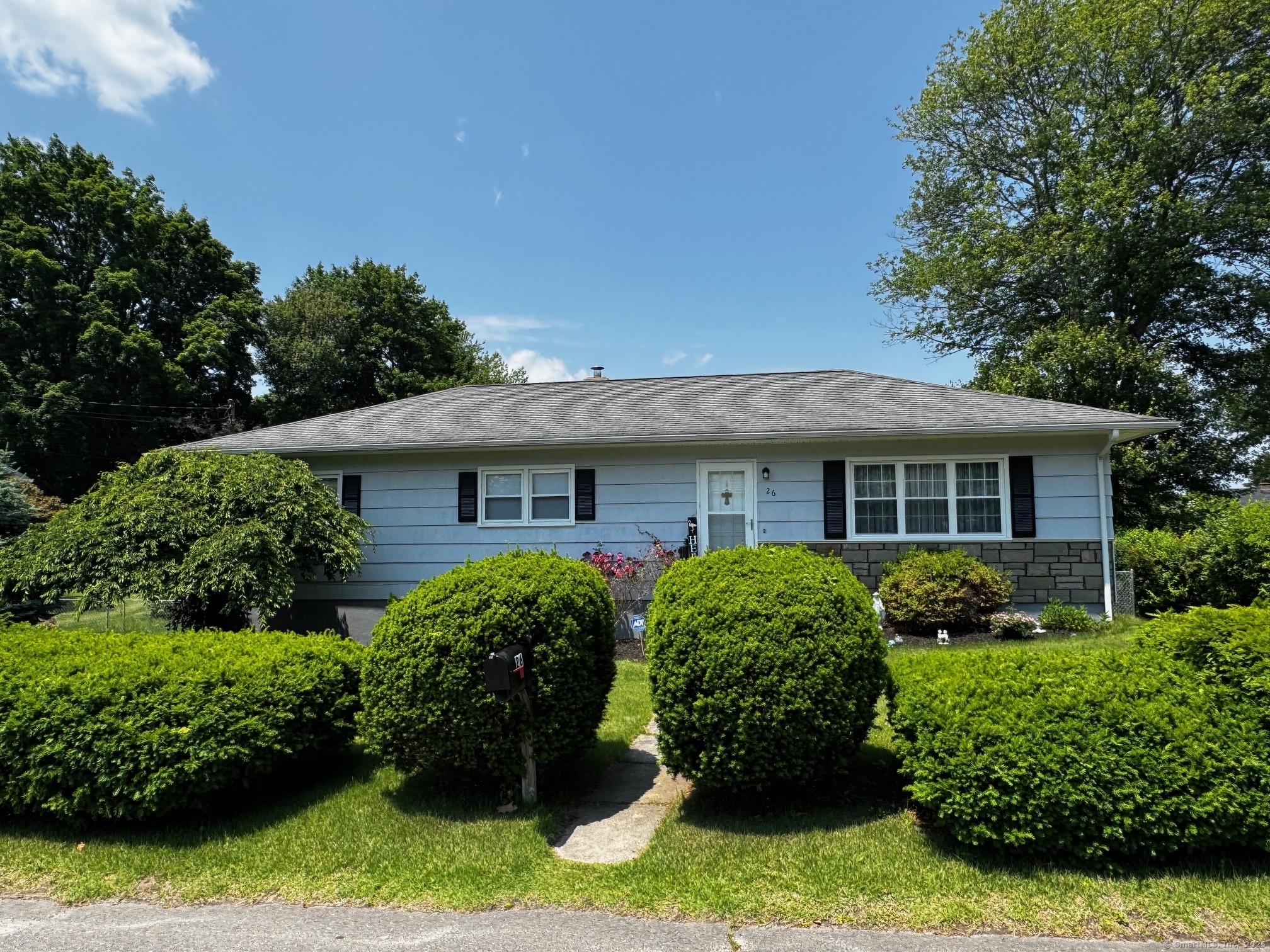 26 Oakleaf Drive Waterbury CT