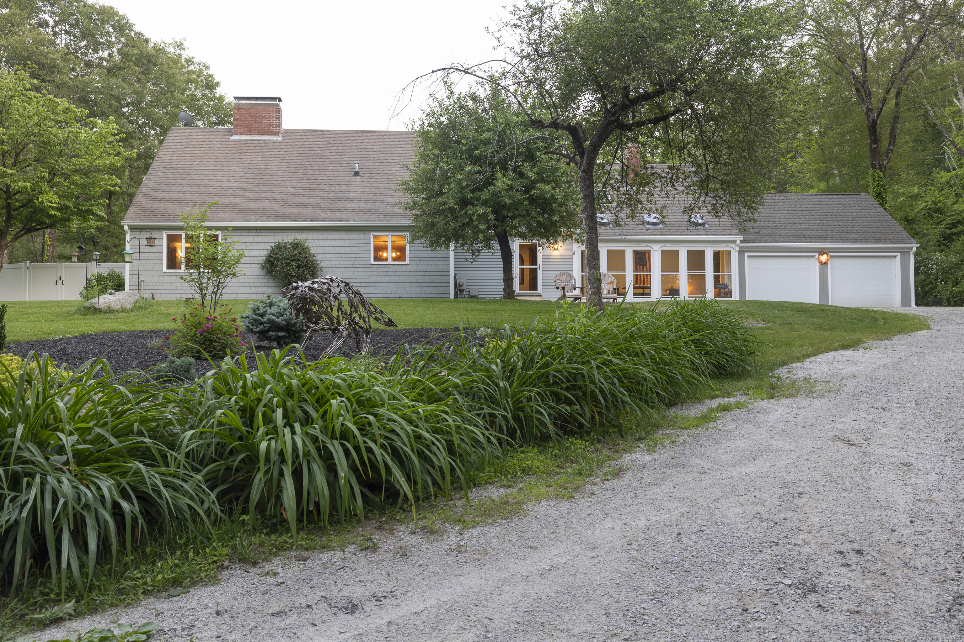 696 Route 197 Route Woodstock CT