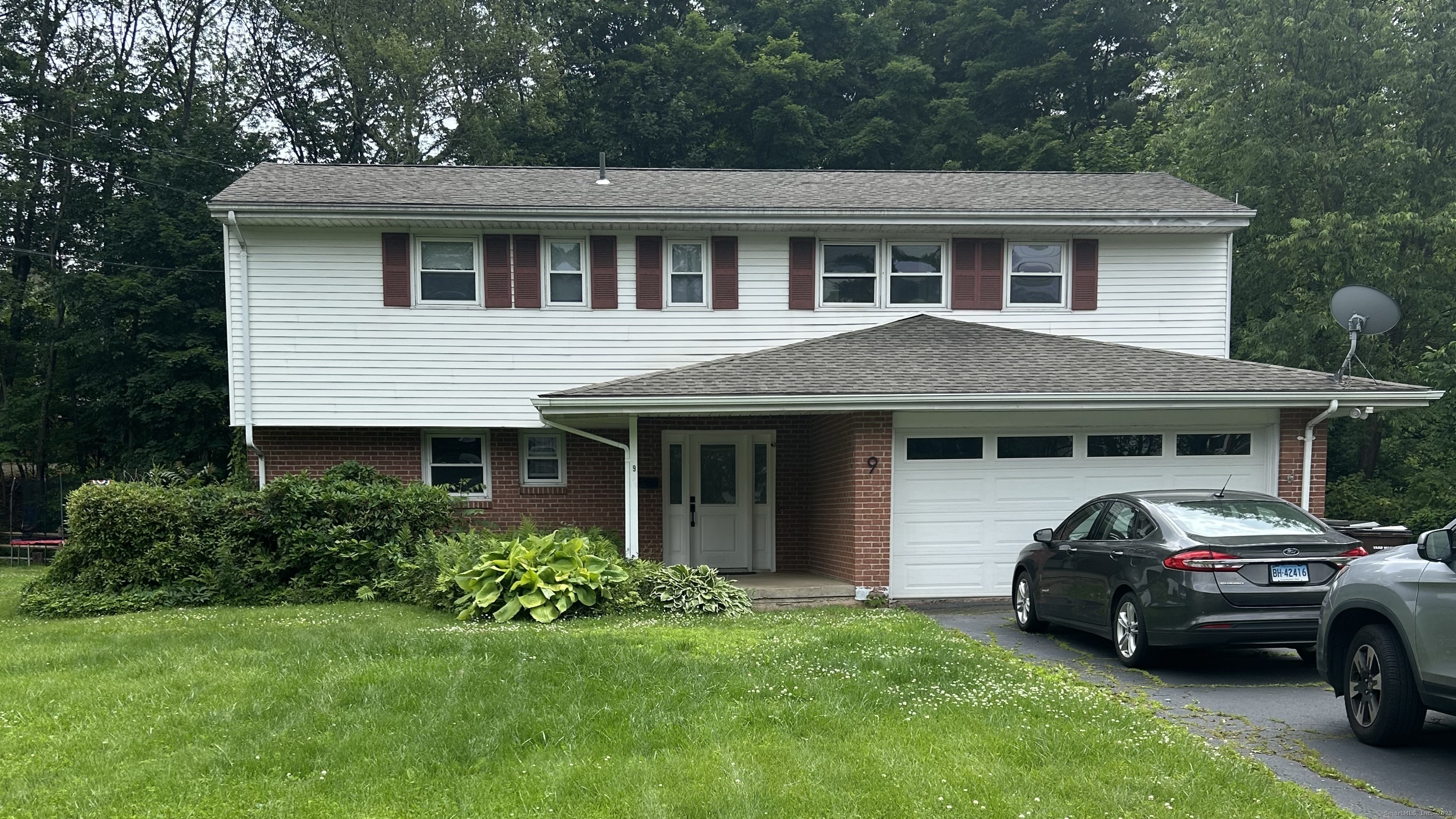 9 Maxwell Drive West Hartford CT