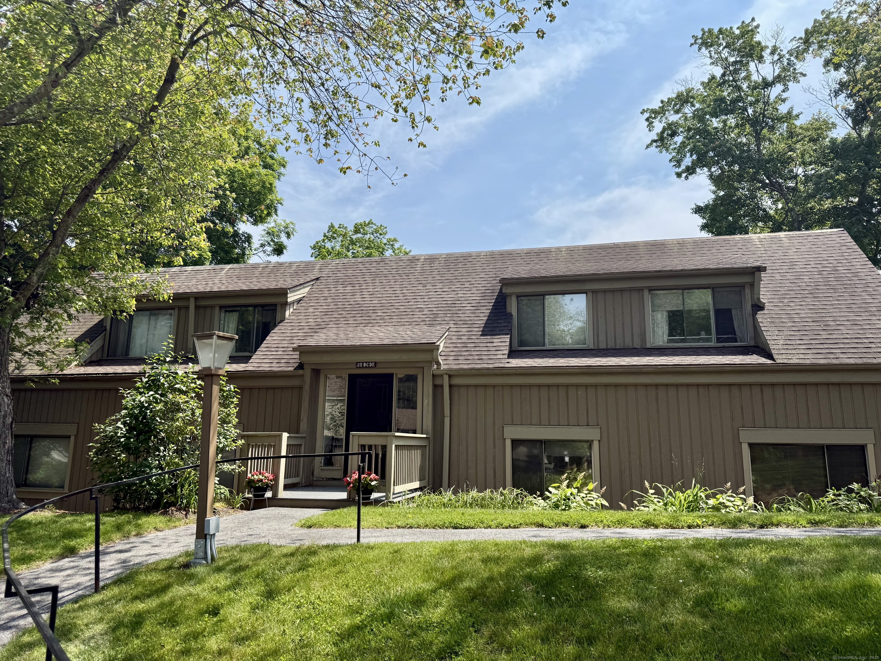 32 Heritage Village Southbury CT