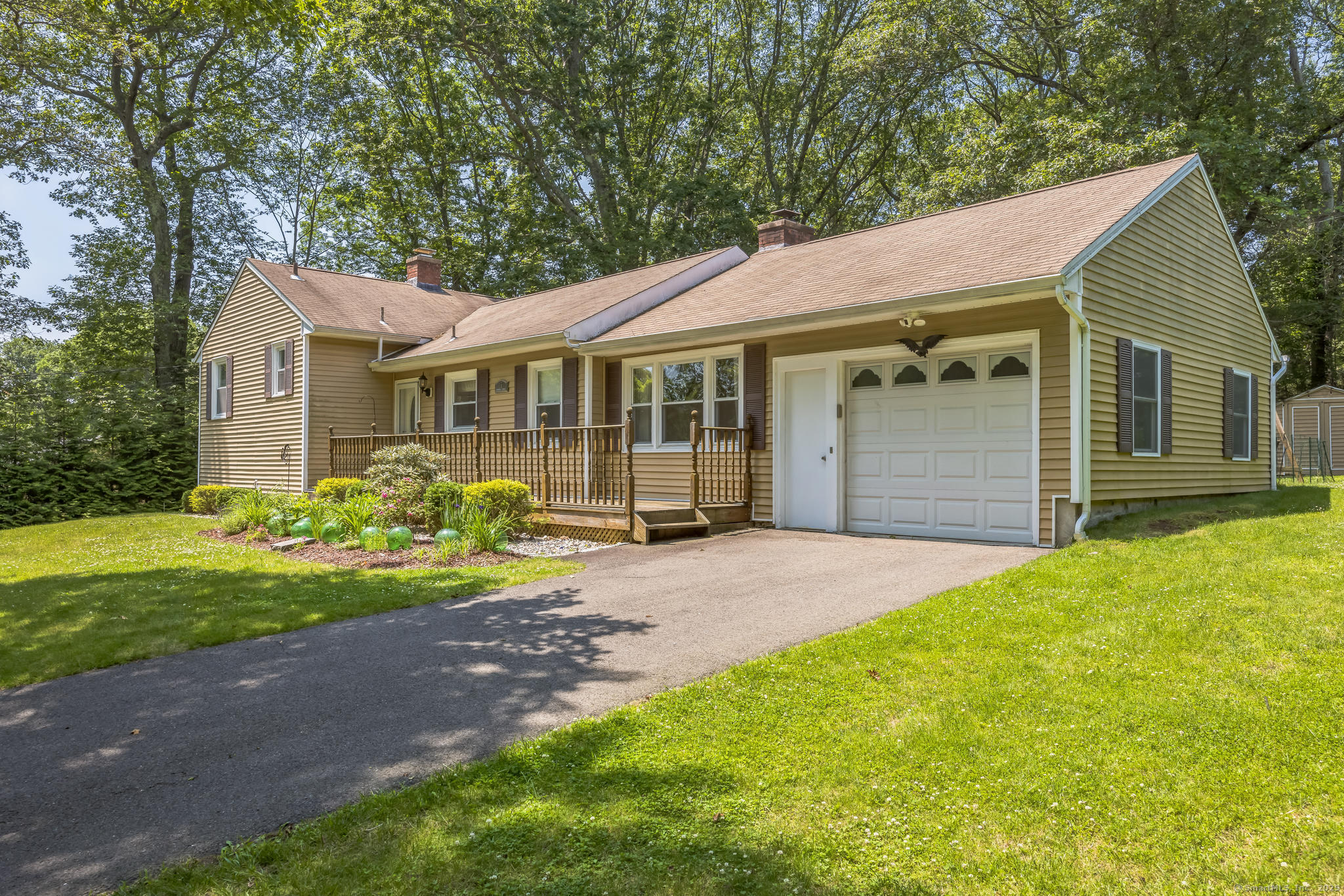 15 Kings Highway North Haven CT