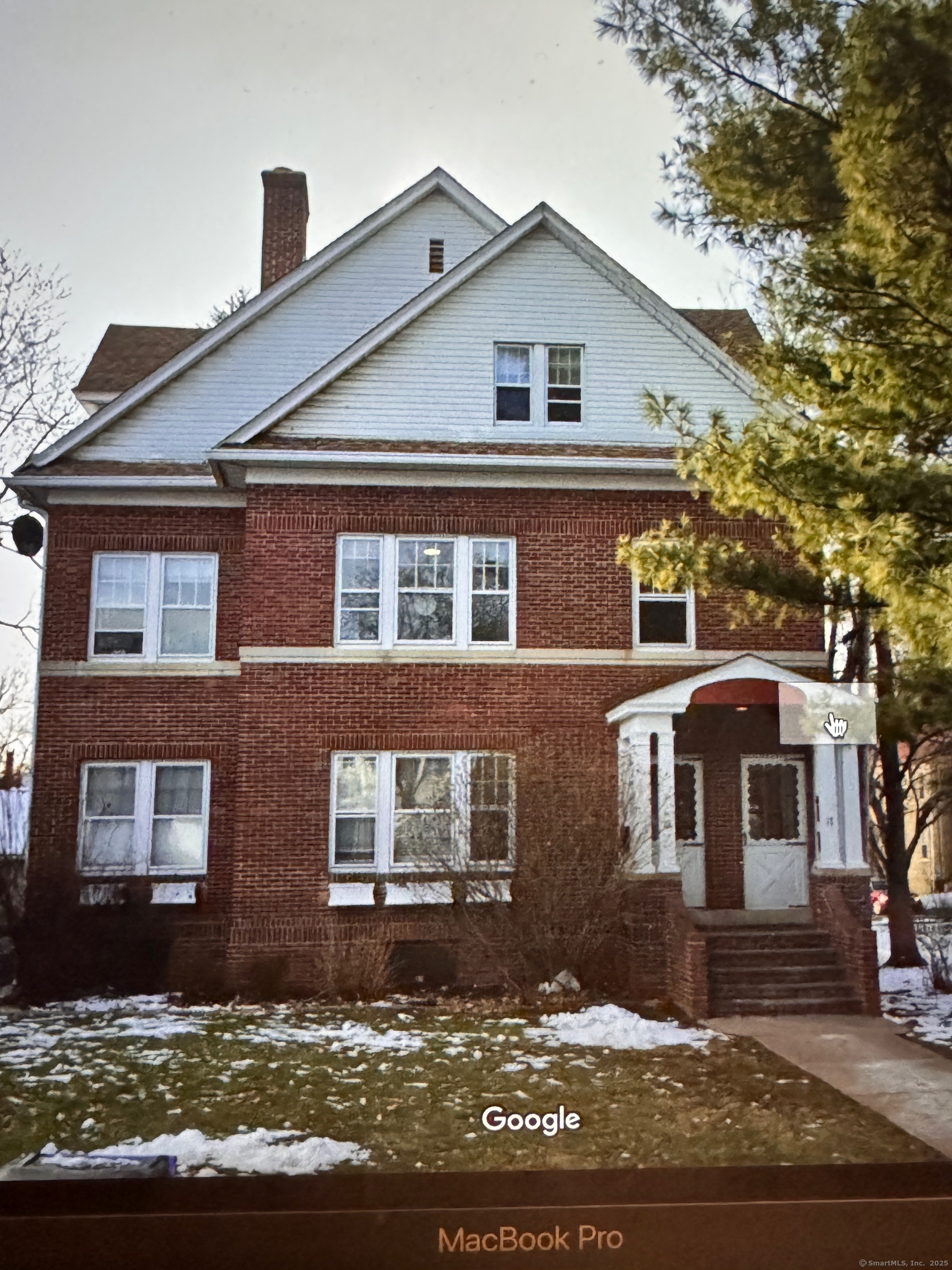 17 Maplewood Avenue West Hartford CT
