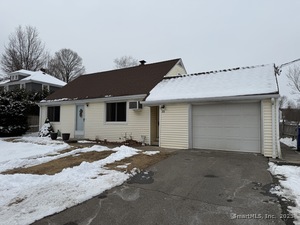 Homes for sale in Middletown, CT | 35 Boston Rd, Middletown, CT 06457 | MLS# 24104403