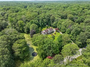 5 Tall Oaks Road