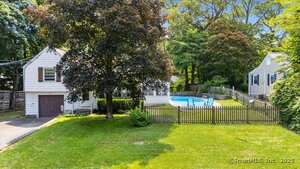 12 Deacon Hill Road
