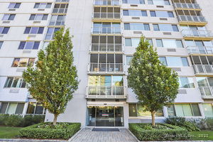1 Strawberry Hill Avenue, Unit APT 5F
