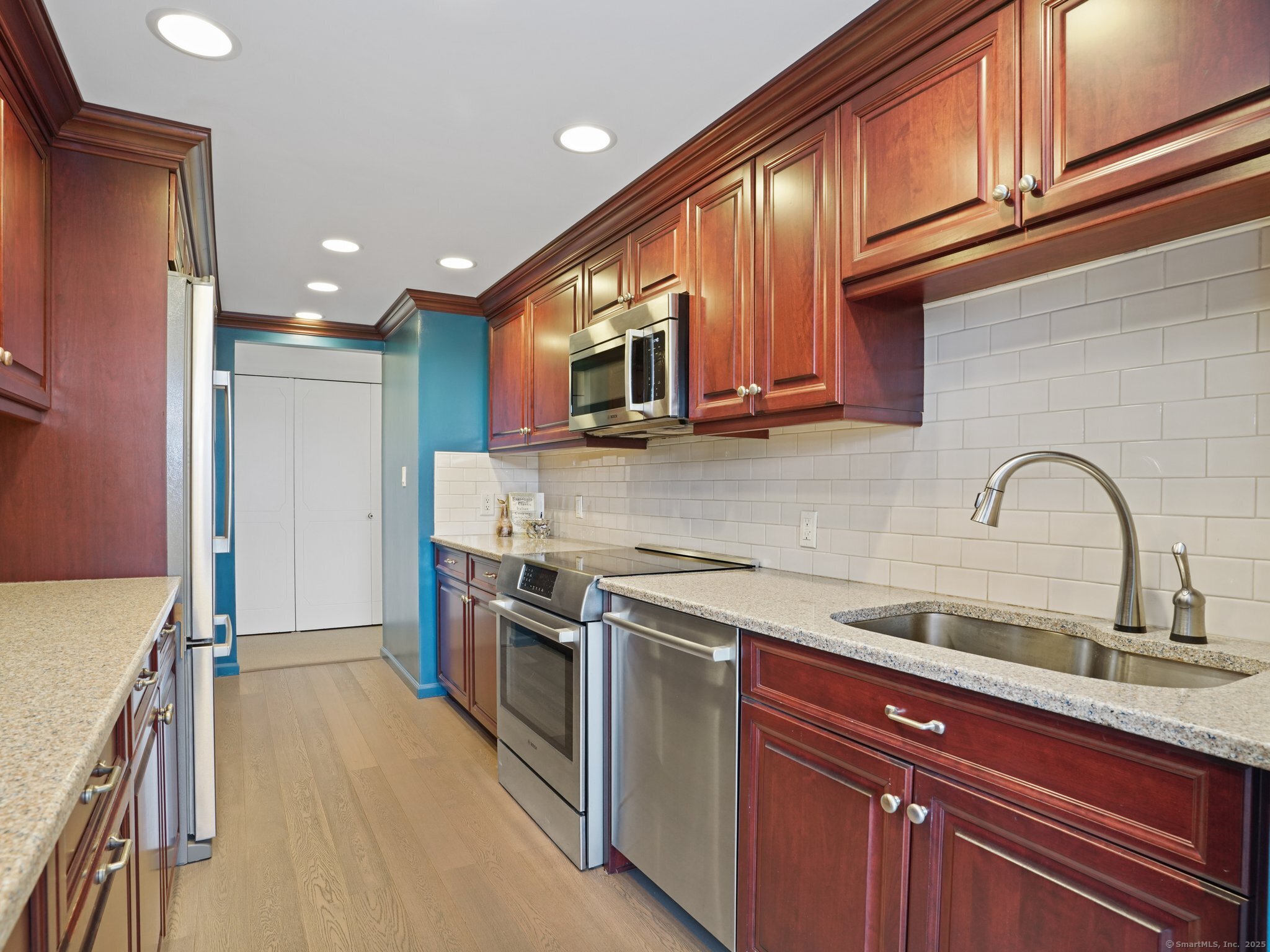 1 Strawberry Hill Avenue APT 5F