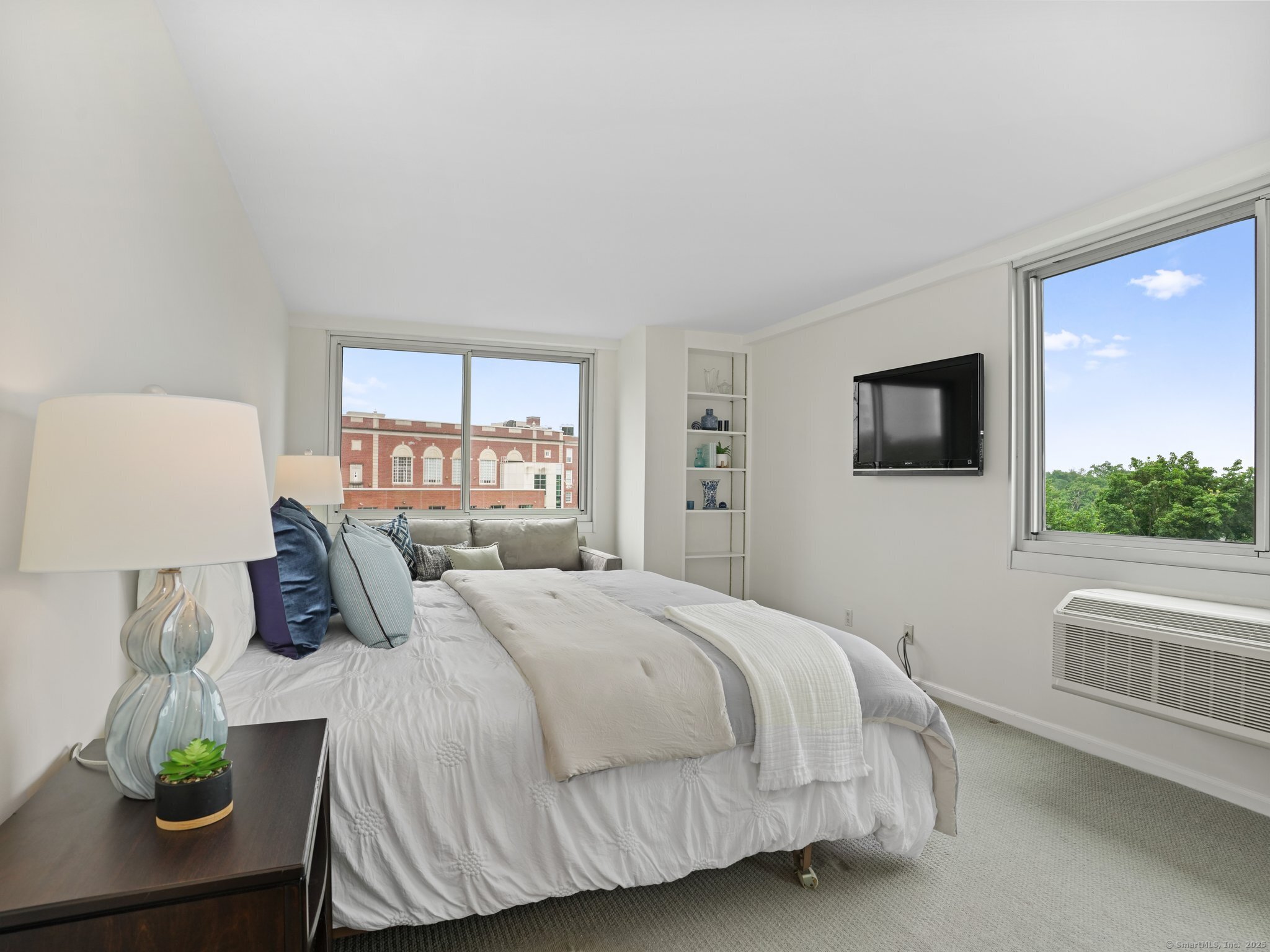 1 Strawberry Hill Avenue APT 5F