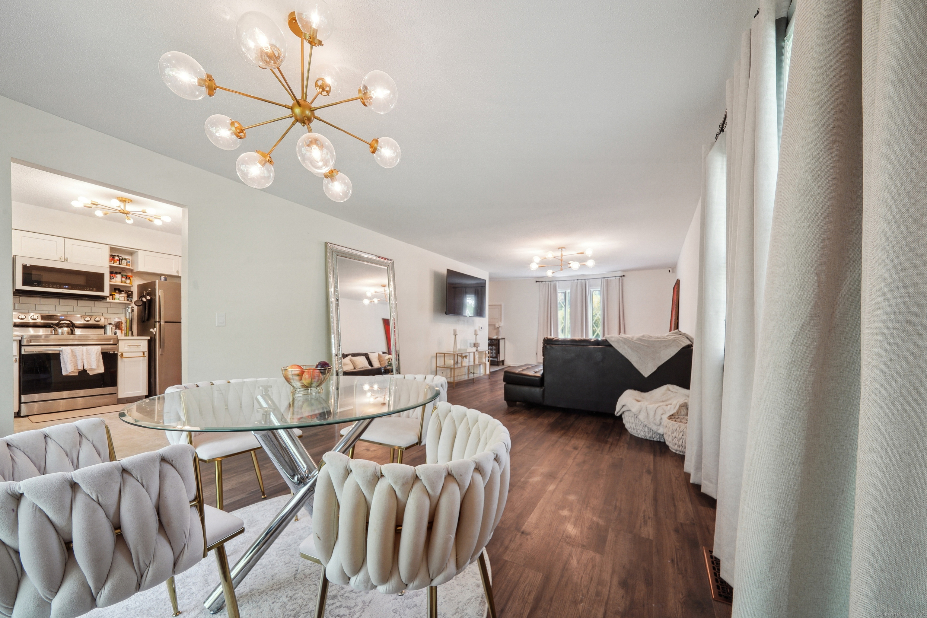 7 Derbyshire, Derby, 06418, 3 Bedrooms Bedrooms, ,2 BathroomsBathrooms,Condo/co-op For Sale,For Sale,Derbyshire,24104852