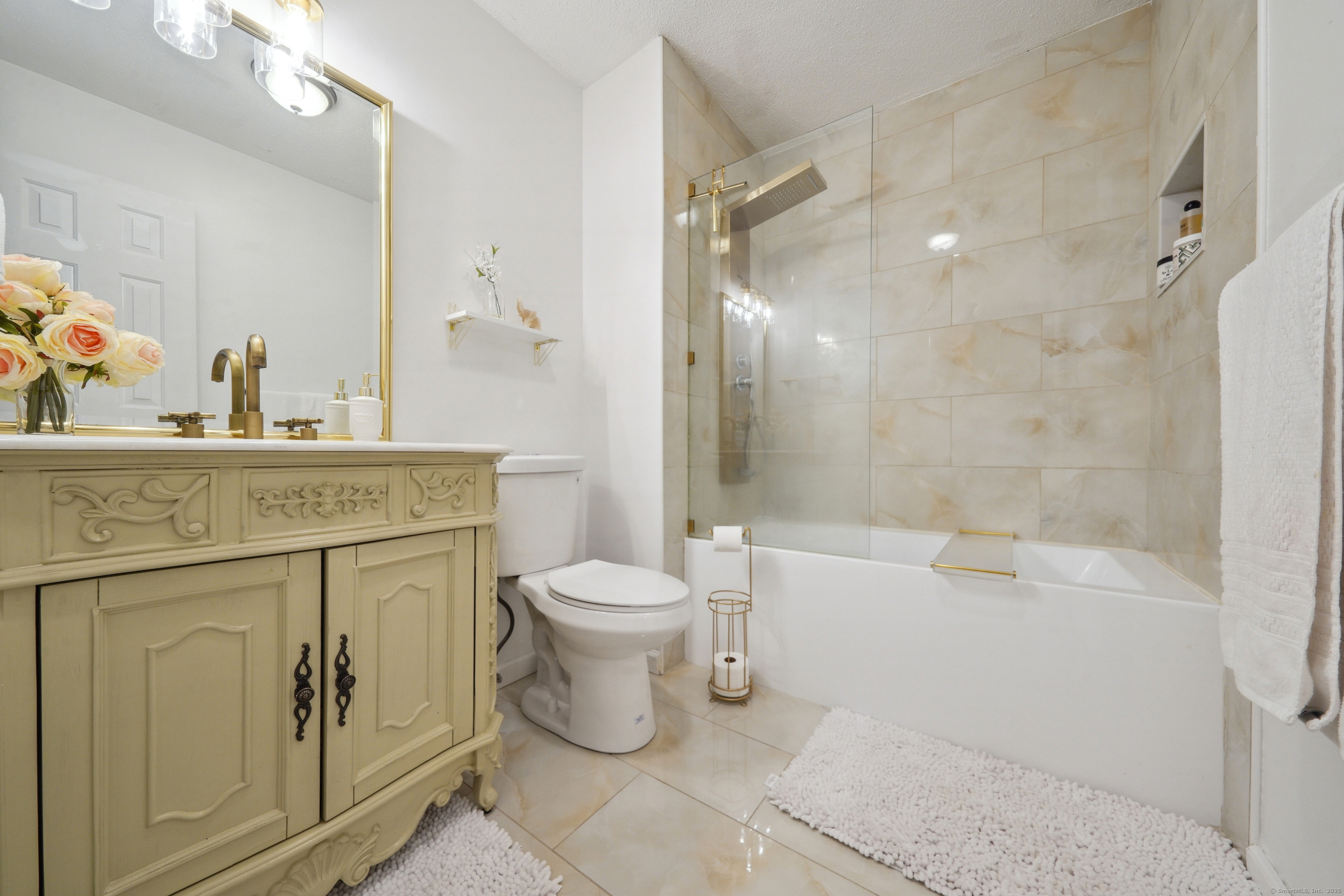 7 Derbyshire, Derby, 06418, 3 Bedrooms Bedrooms, ,2 BathroomsBathrooms,Condo/co-op For Sale,For Sale,Derbyshire,24104852