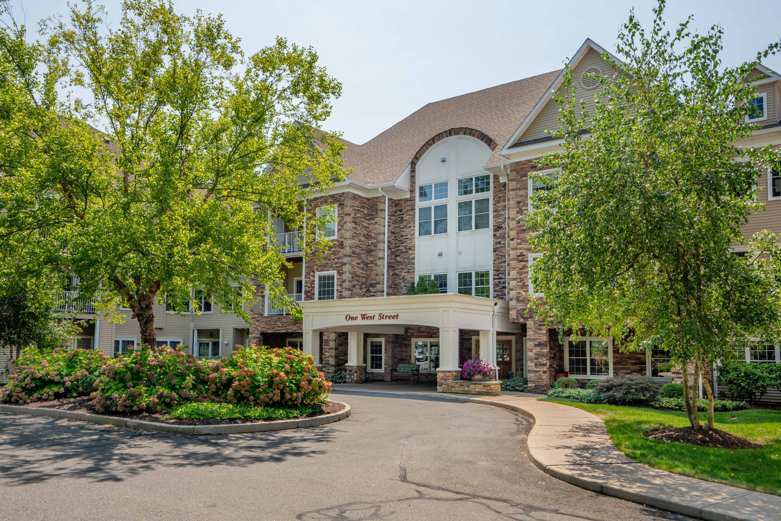 1 West Street Simsbury CT